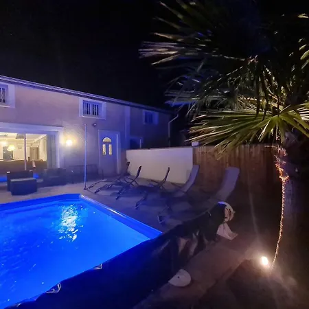 Loft Piscine Chauffee Privee 12p Lescottagesdutarn