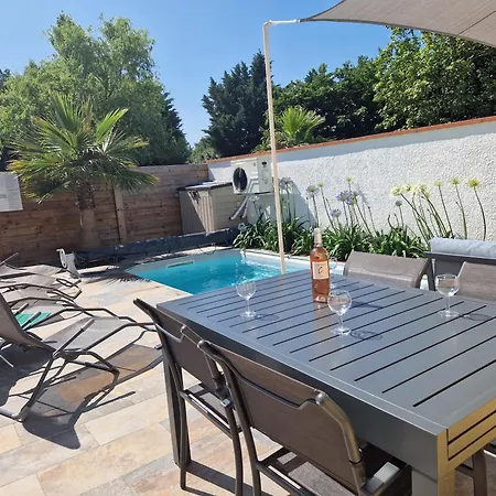 Le Loft Nature Bien-etre Piscine Chauffee Privee Du Tarn Entre Toulouse Et Albi & Les Du Tarn Ferienhaus *